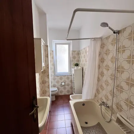 公寓 Rosanna House