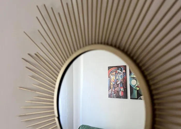 Rosanna House تروبيا