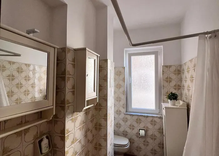 Rosanna House * تروبيا