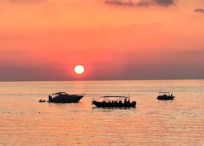 Rosanna House تروبيا